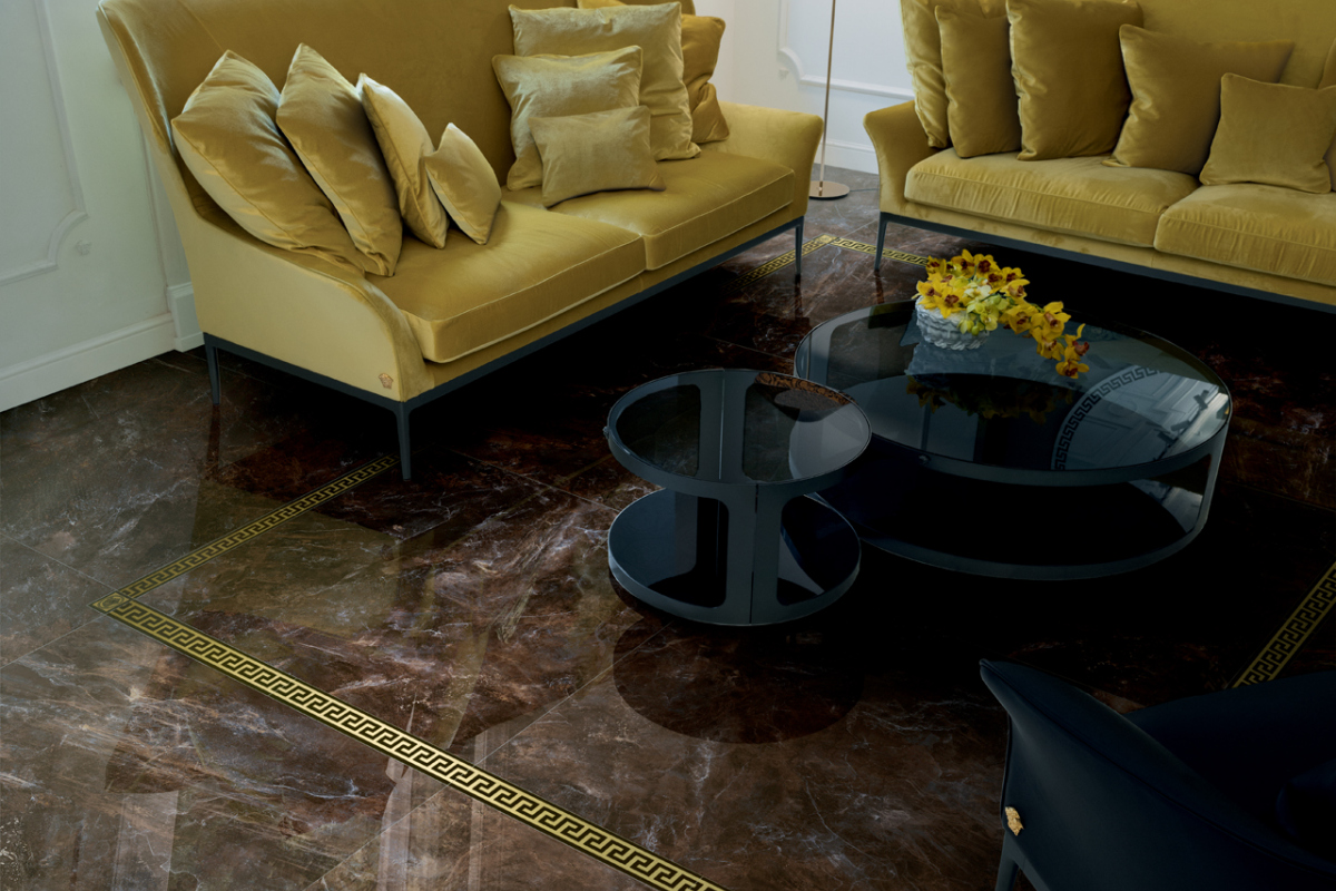 62-404-MaximvsGalaxy-Brown-120x120-Fascia-greca-NeroOro-10x60-Medusa-Oro-120x280