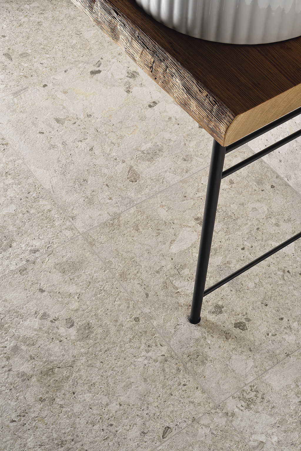 Ceramica-Fioranese_Frammenta_Bianco-604x604-Lucidato-Rettificato_piastrelle-pavimento