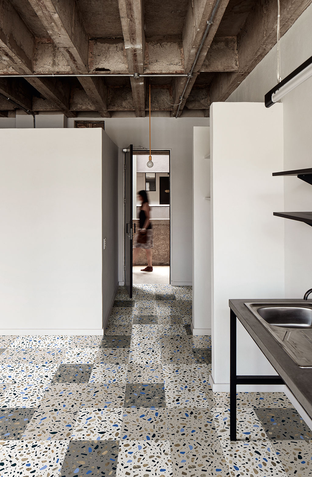 Pavimenti-interni_Ceramica-Fioranese_FIO.Ghiaia_Bianco-Grigio-Grafite