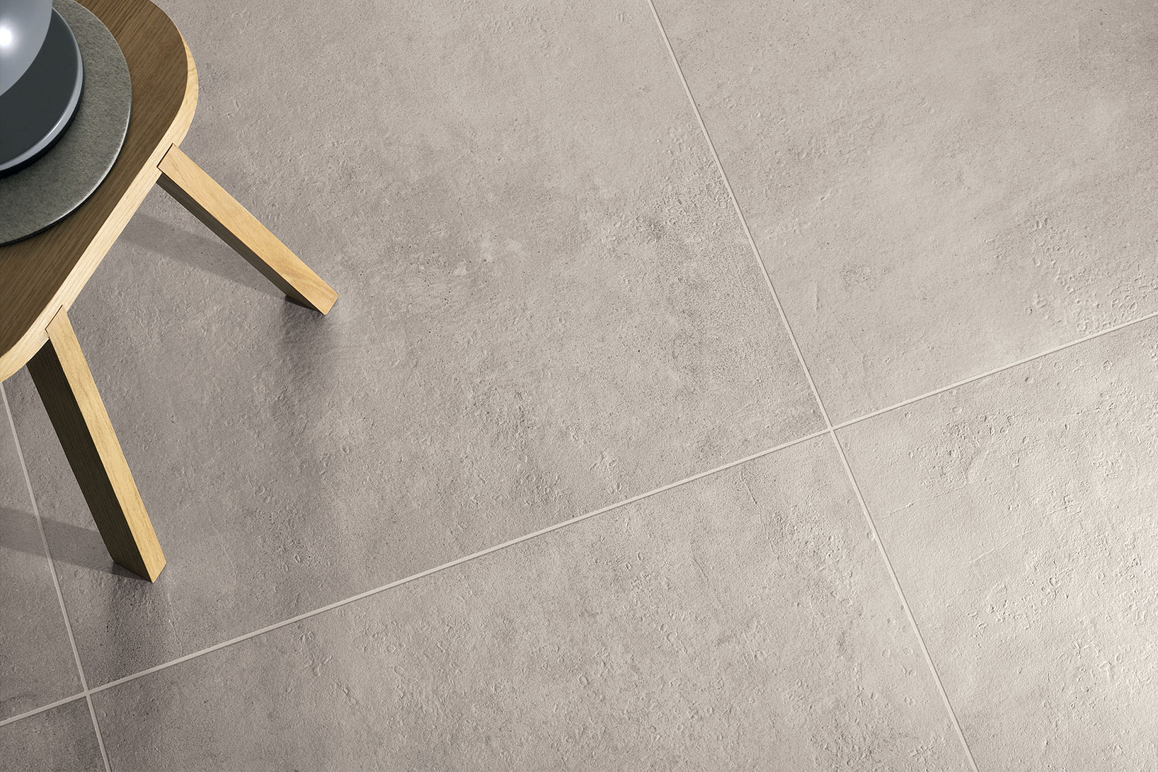 Pavimento-in-gres-porcellanato_Ceramiche-Coem_Cottocemento_Light-Grey-75x75-1