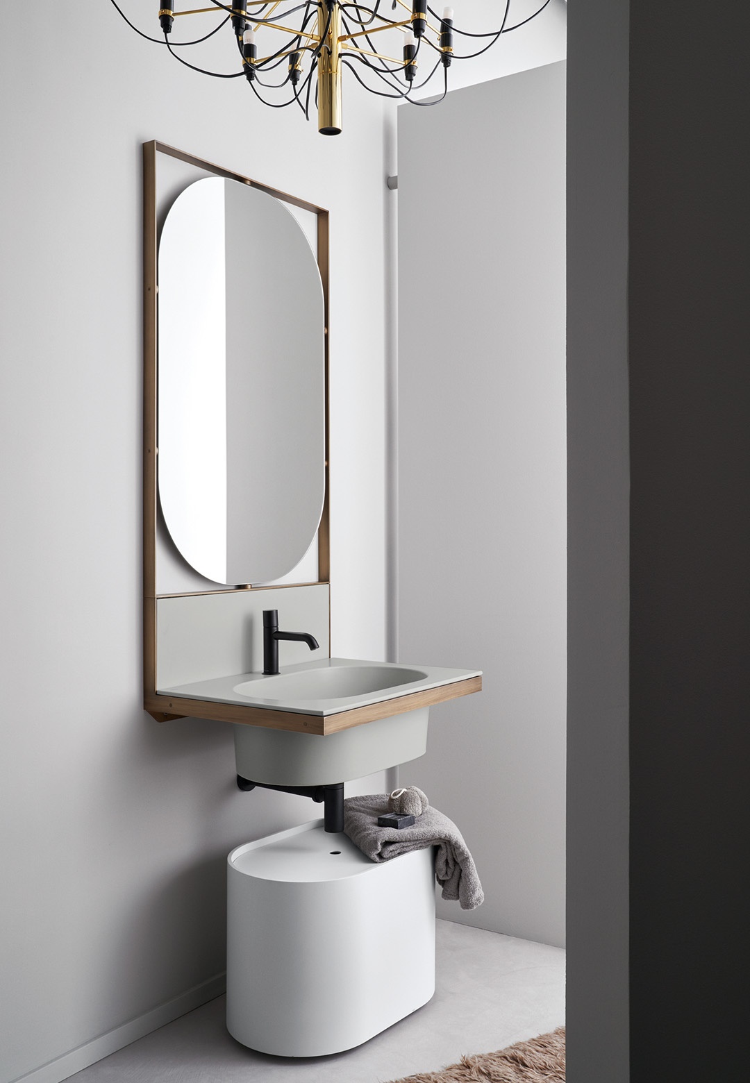 20230331-6320-ovale2