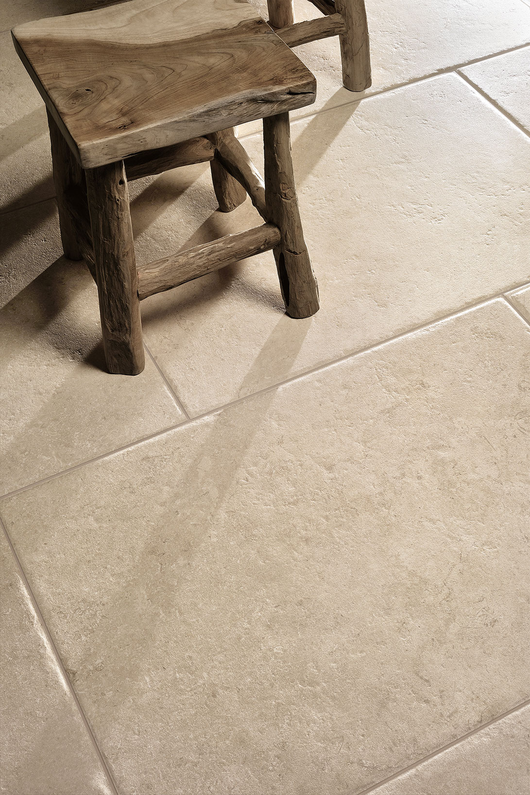 Ceramiche-Coem_Goldenstone_Ivory-604x906_piastrelle-da-esterno-3