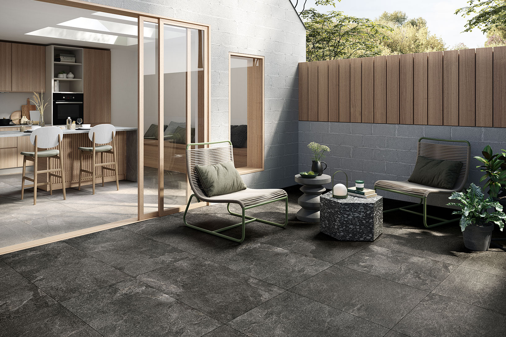 Ceramiche-Coem_Kavastone_Black-604x906_GresX2_piastrelle-da-esterno-1