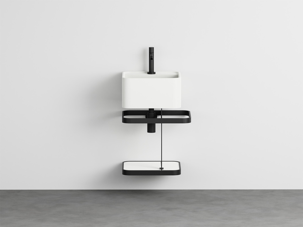 Les Petites Quadrato 35 with framework