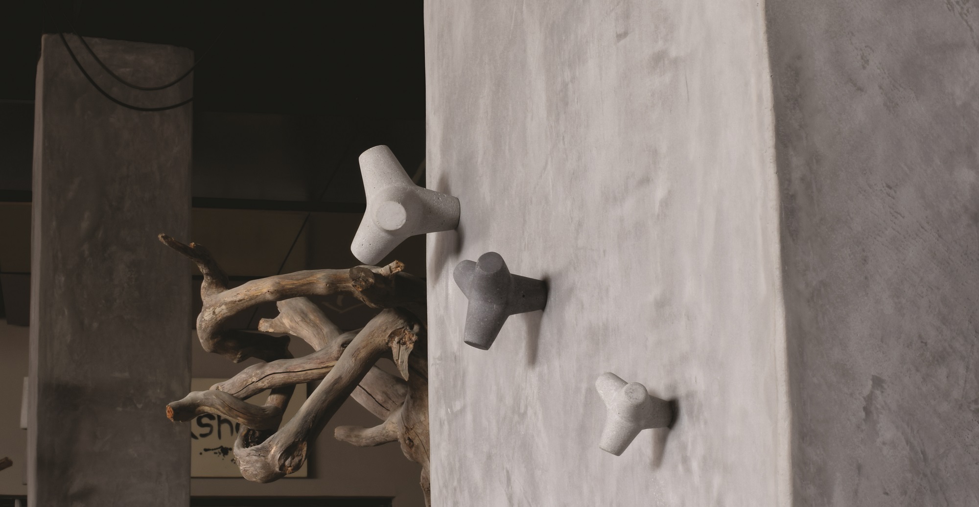 MARINE_Urbi_et_Orbi_cement_knob_GAL-1