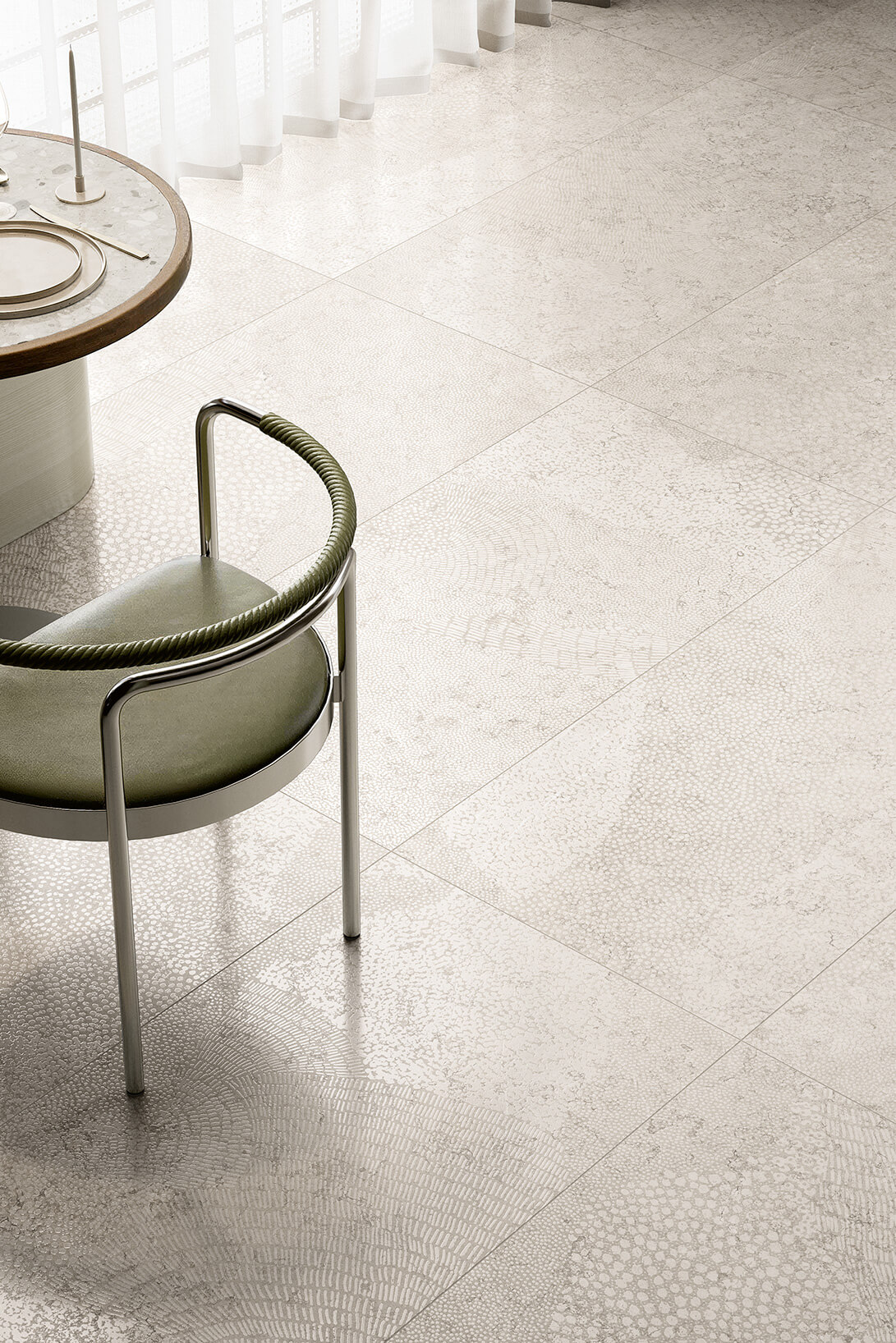 Pavimento-gres-porcellanato-lucido_Ceramiche-Coem_Sense_White-Wave-604x1208-1