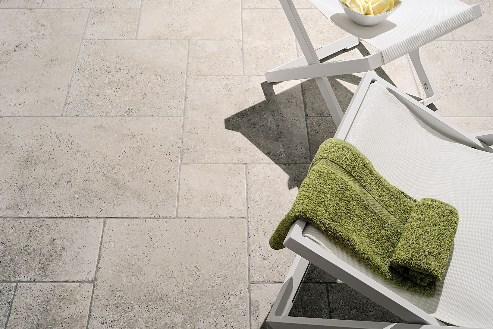 Pavimento-per-esterni_Ceramiche-Coem_Aquitaine_Grigio-1