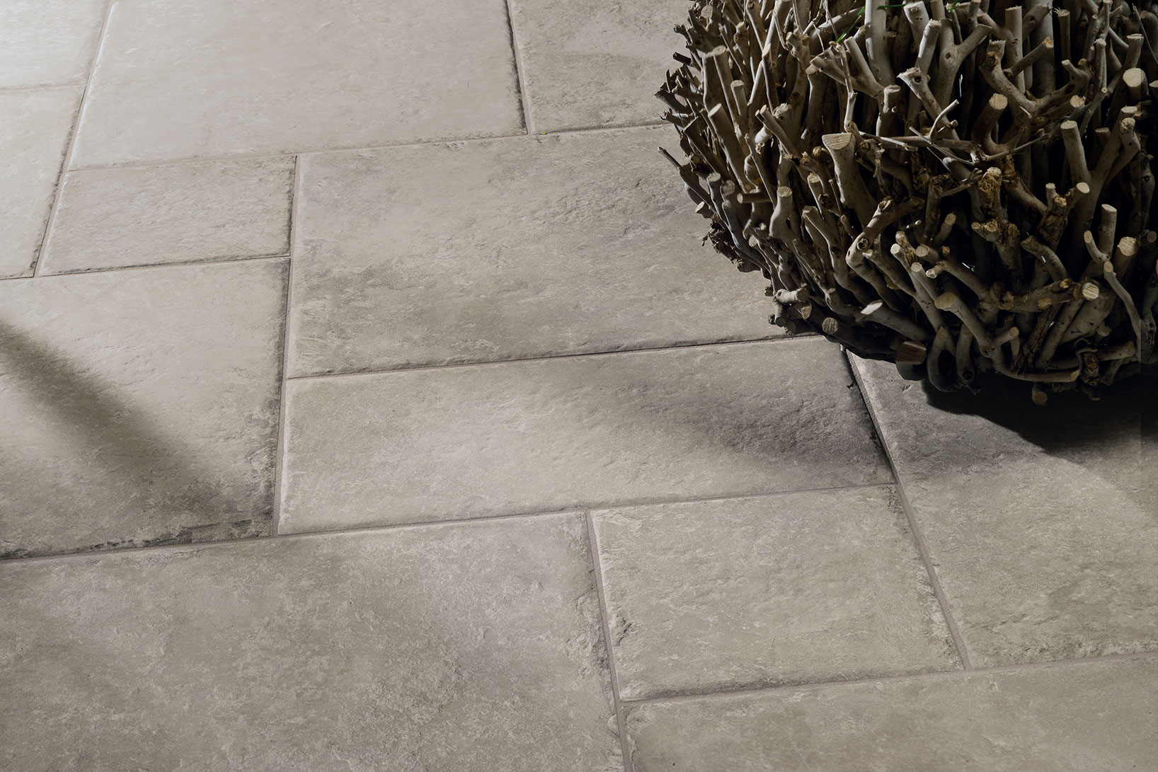 Piastrelle-per-esterni_Ceramiche-Coem_Castle_Grey-Modulo-1