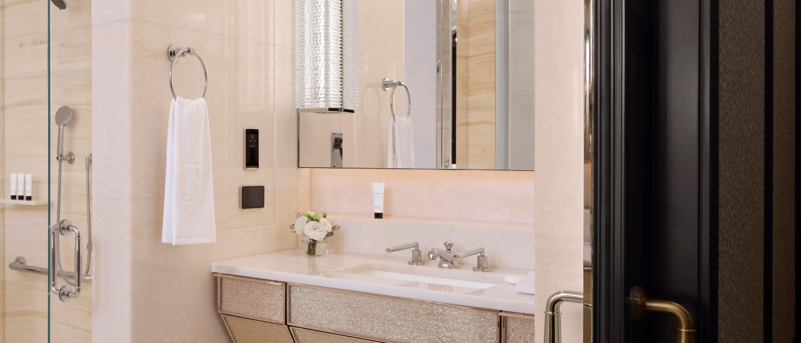 The_Peninsula_London_Bathroom_4