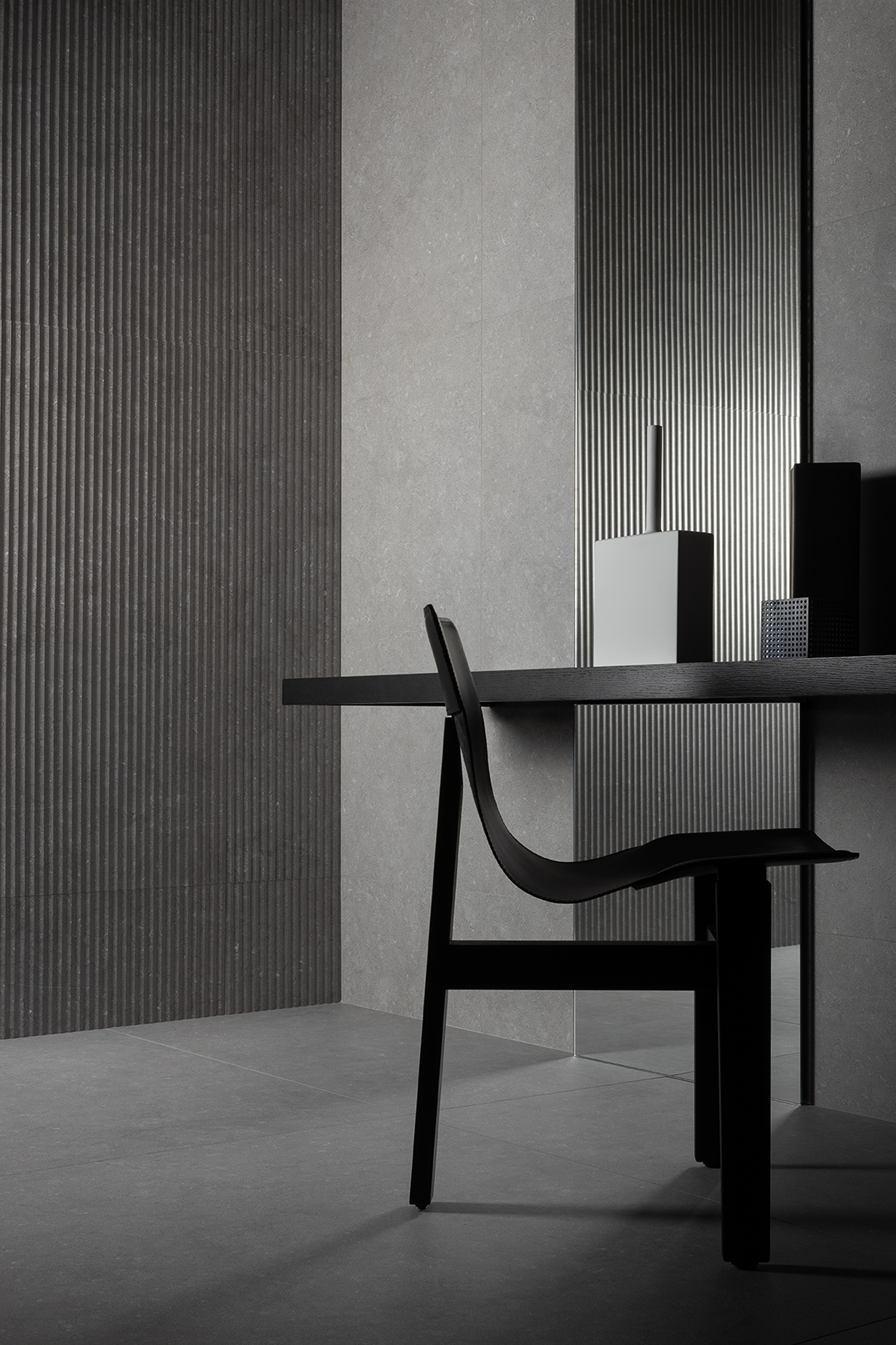 amb-living-ceramics-noon-wall-lightgrey-arrow-00-hr