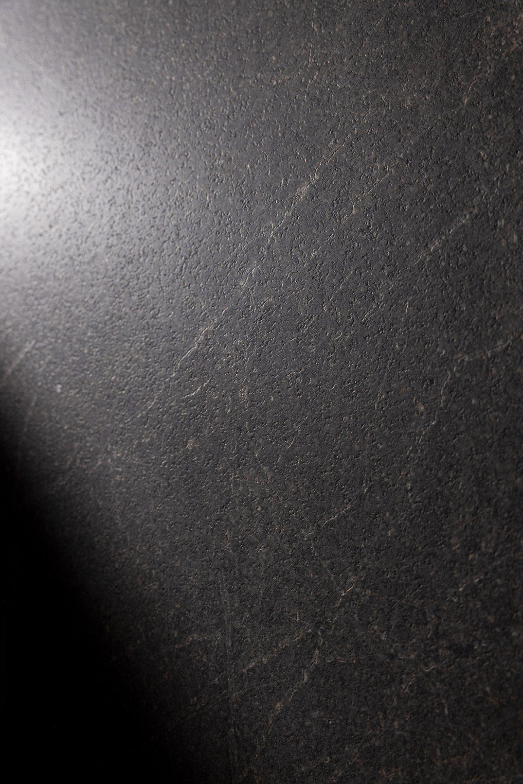 amb-livingceramics-vonn-grey-honed
