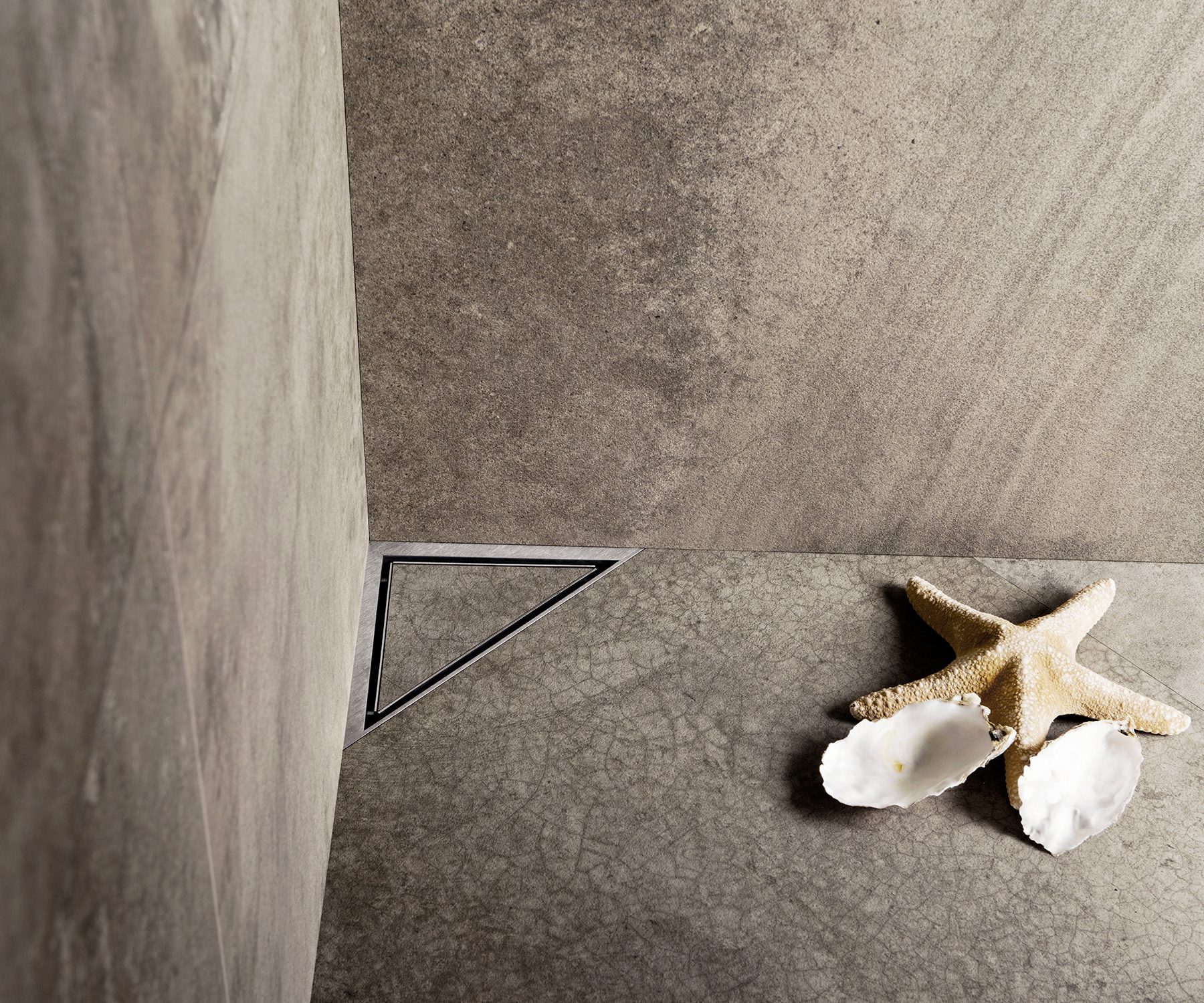 bathroom-shower-drain-aqua-jewels-mood1-1800x0-c-center