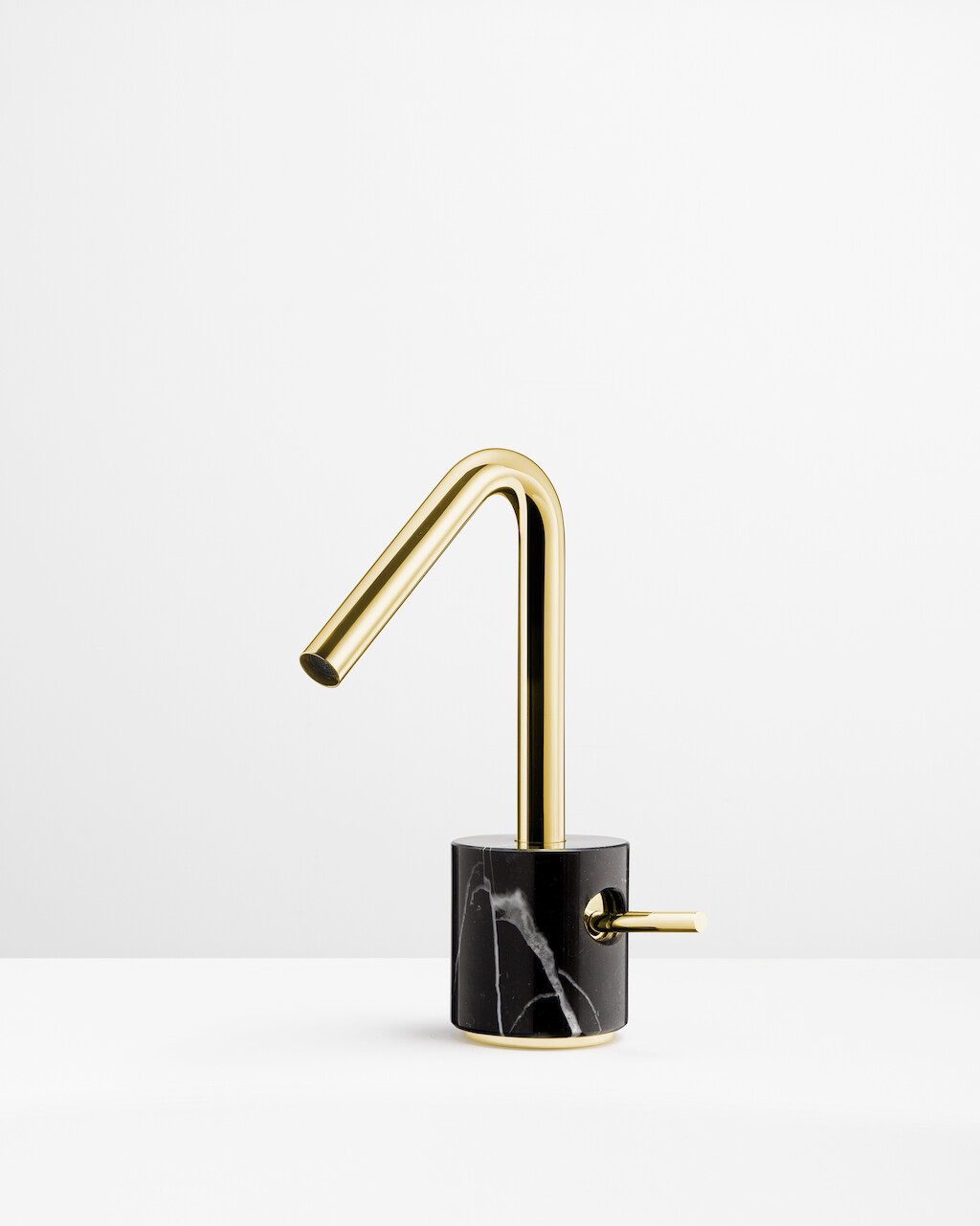 marmo-black_marquina-web.1024x0
