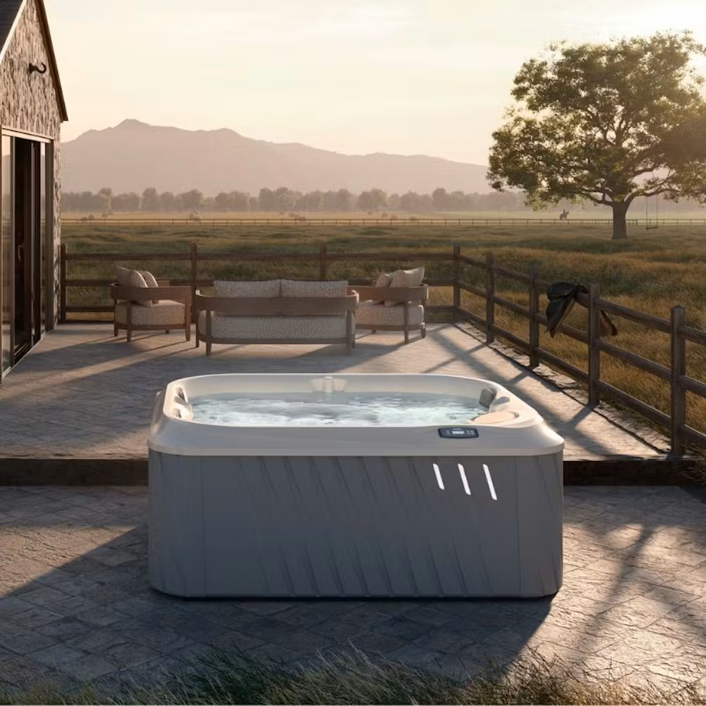 Jacuzzi - J-225 Hot Tub