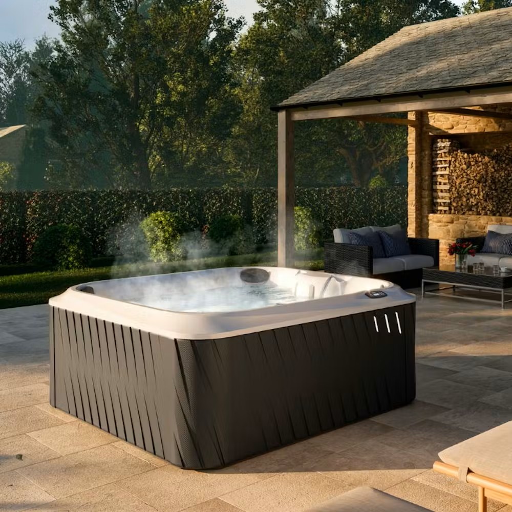 Jacuzzi - J-245 Hot Tub