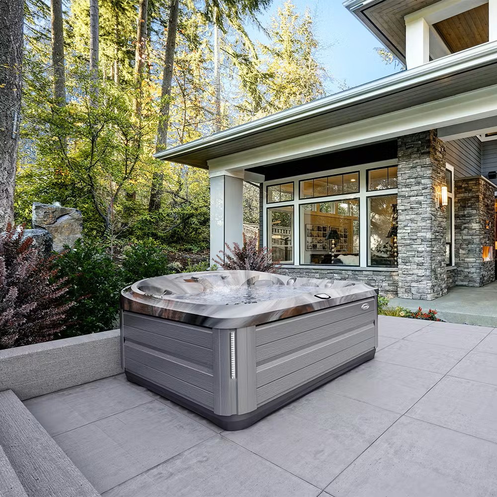 Jacuzzi - J-485 Hot Tub