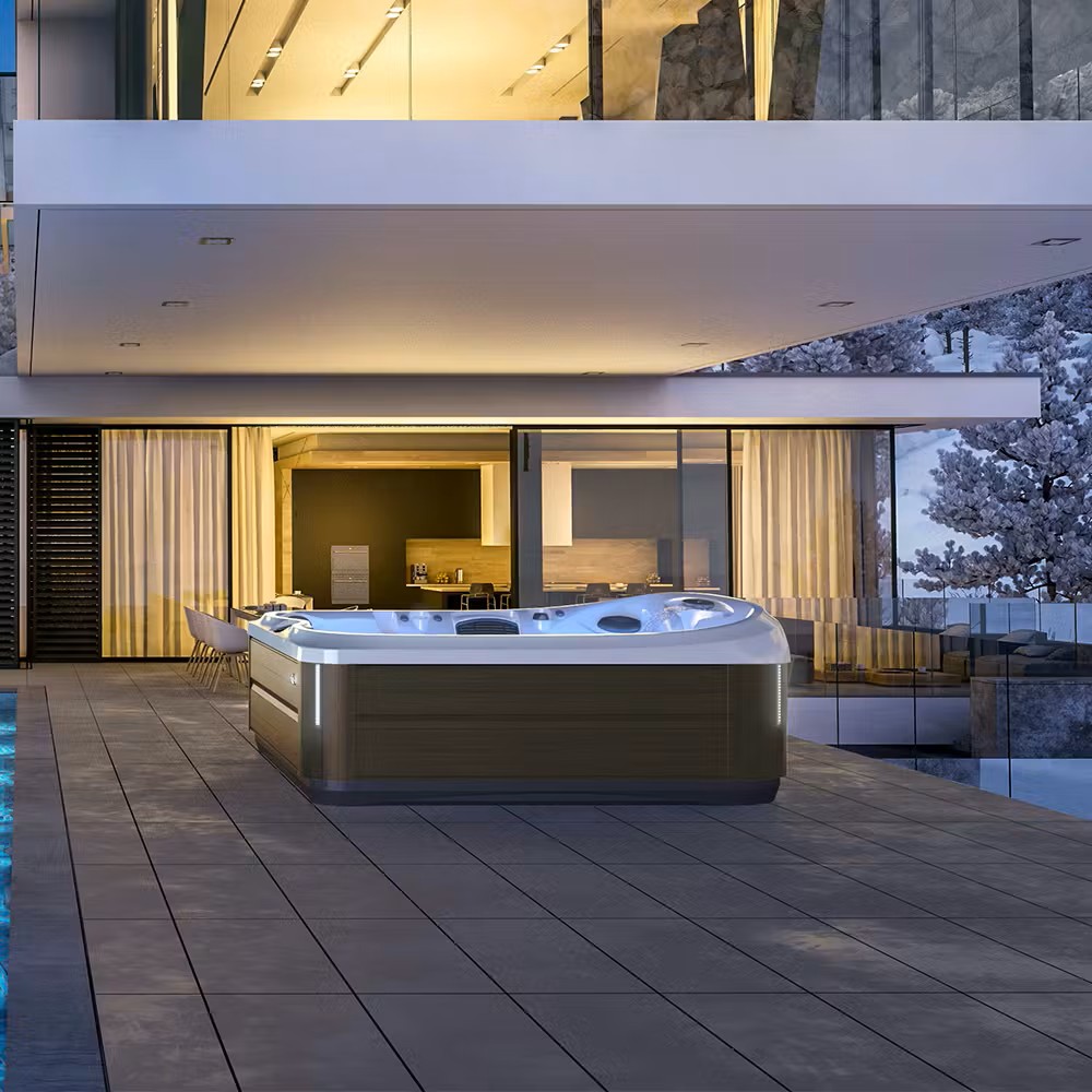 Jacuzzi - J-495 Hot Tub