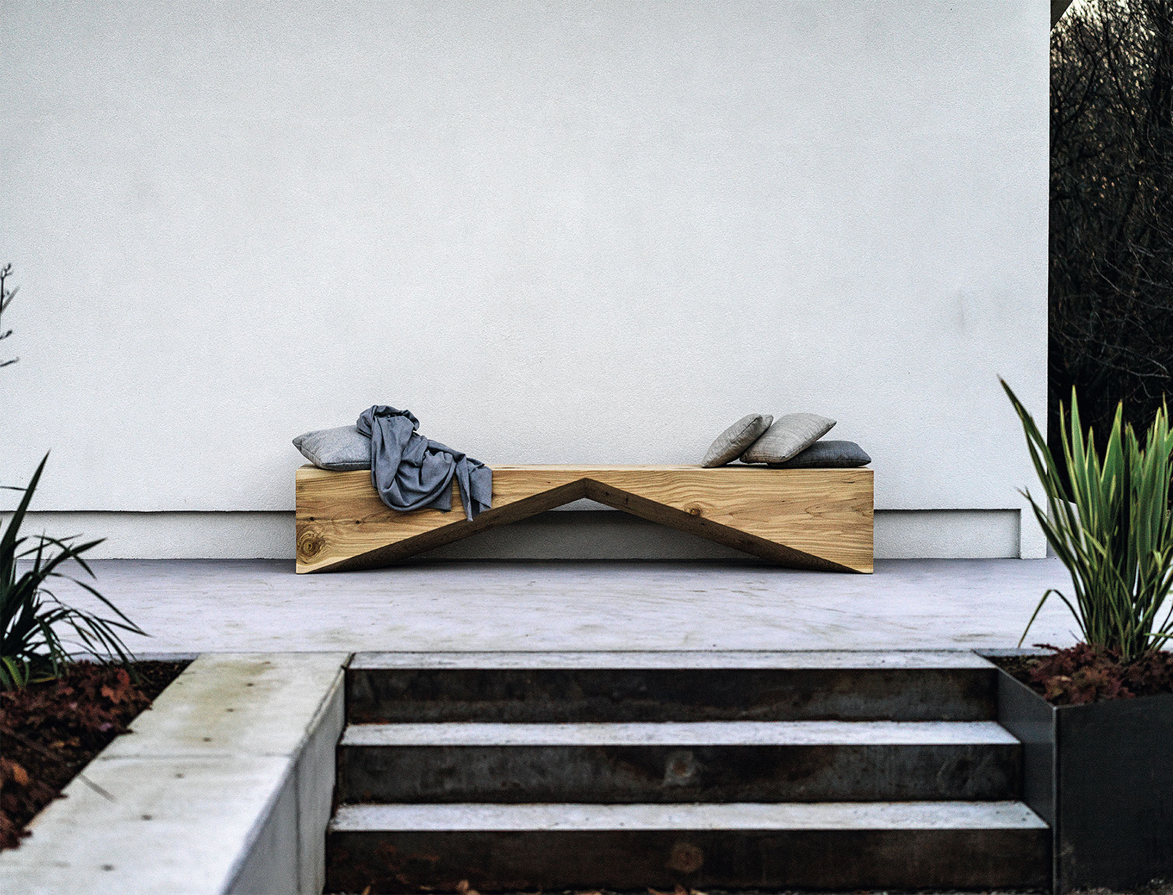 Riva 1920 - Bridge Bench