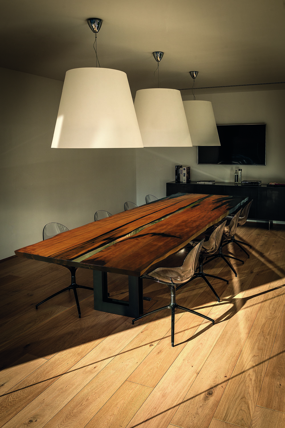 Riva 1920 - Kauri Beam Table