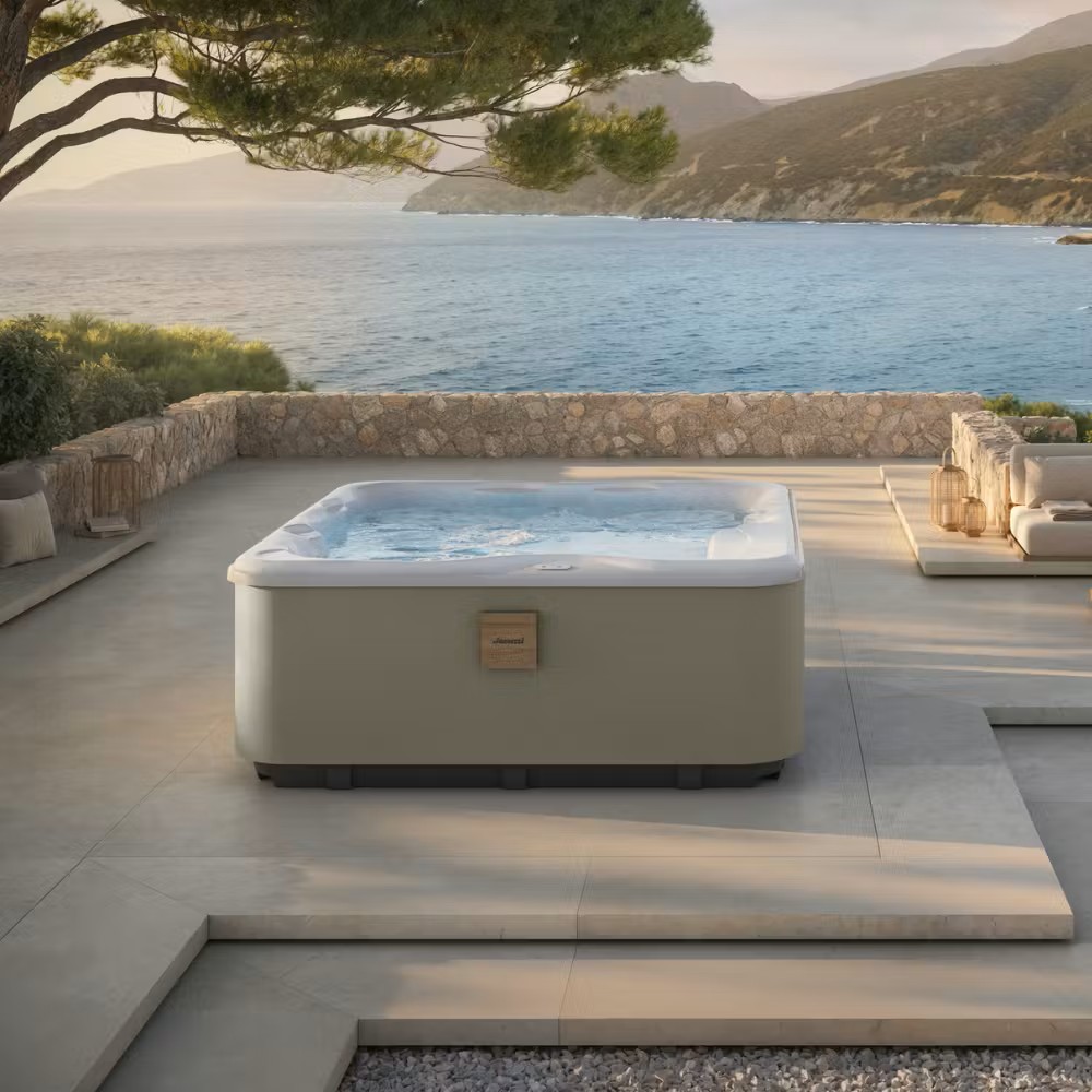 Jacuzzi-Spa_LODGE-L_Beige_Lifestyle