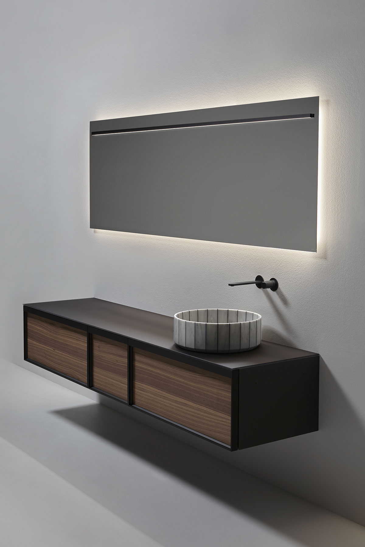 1604485653359_al_showroom_2020_05_14_lucentina_04_gen_web