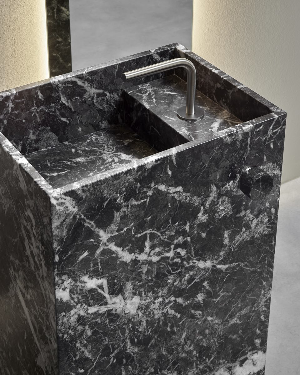 03_al_showroom_2024_05_13_streetfloor_grigio_lavico_03_manopola_marmo_var_w_1718099004546