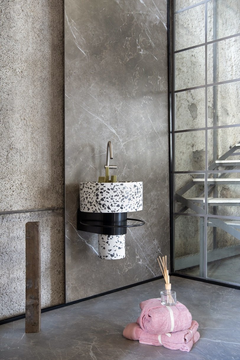 Balcony_wall_mounted_terrazzo_washbasin_white_by_sotiris_lazou_designstudio_for-Urbi_et_Orbi-lowres