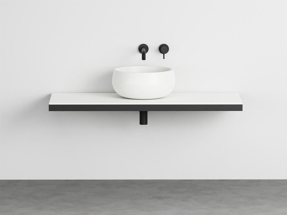 Multiplo with ceramic shelf