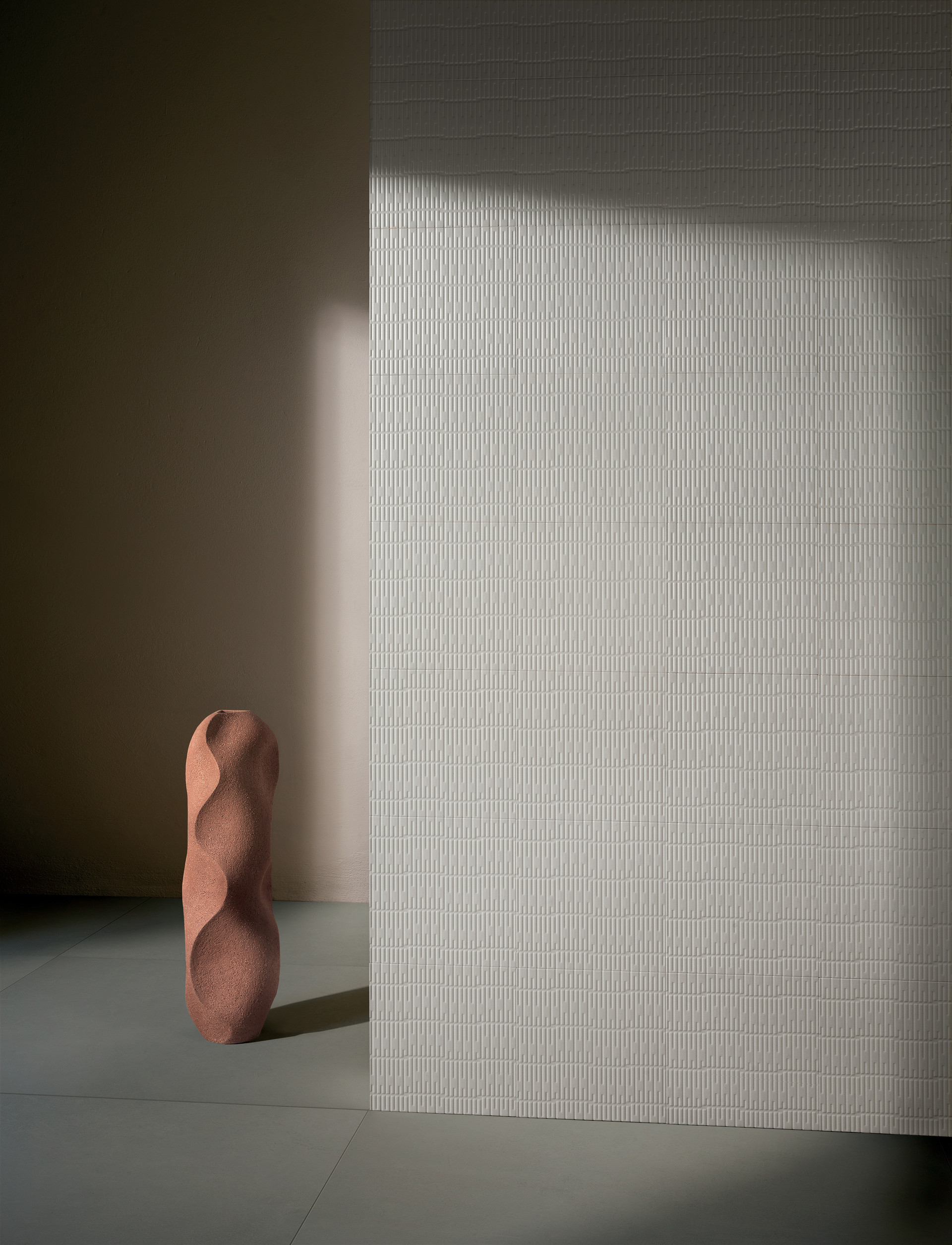 Terrae_TA01_Atmo_Densa_20x20_Still_Life