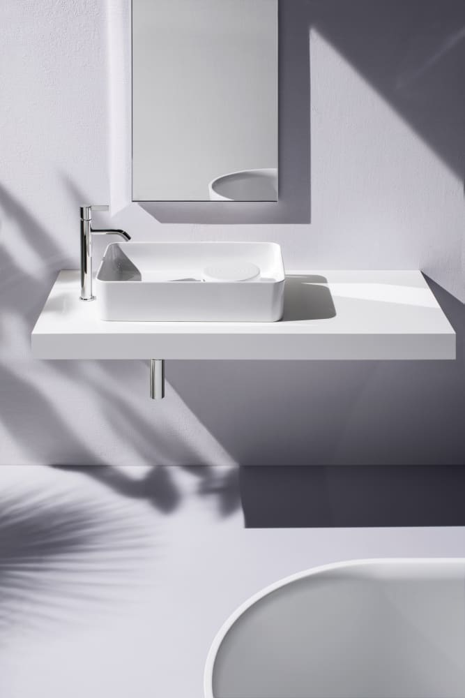 AP01_LAUFEN_VAL_V59_ADV_DUSCH_WC4730_t_Ambient_Pictures_TF_Mob_solu_xxl_v2