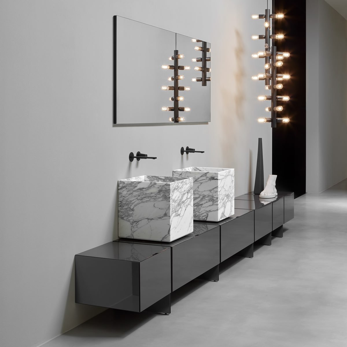al_showroom_2024_07_12_pedana_3_box_2_fox_02_gen_mod_w_1727189001285