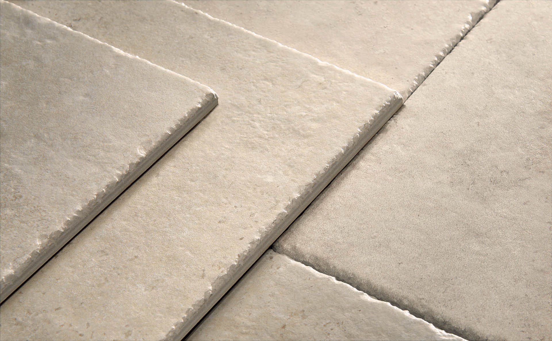 DUEG_STONE_hammered_AVORIO_HR