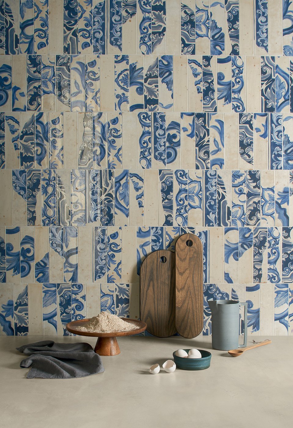 generated_Fregio_Blu_Maiolica_Ambiente.jpg.1400x1400_q85