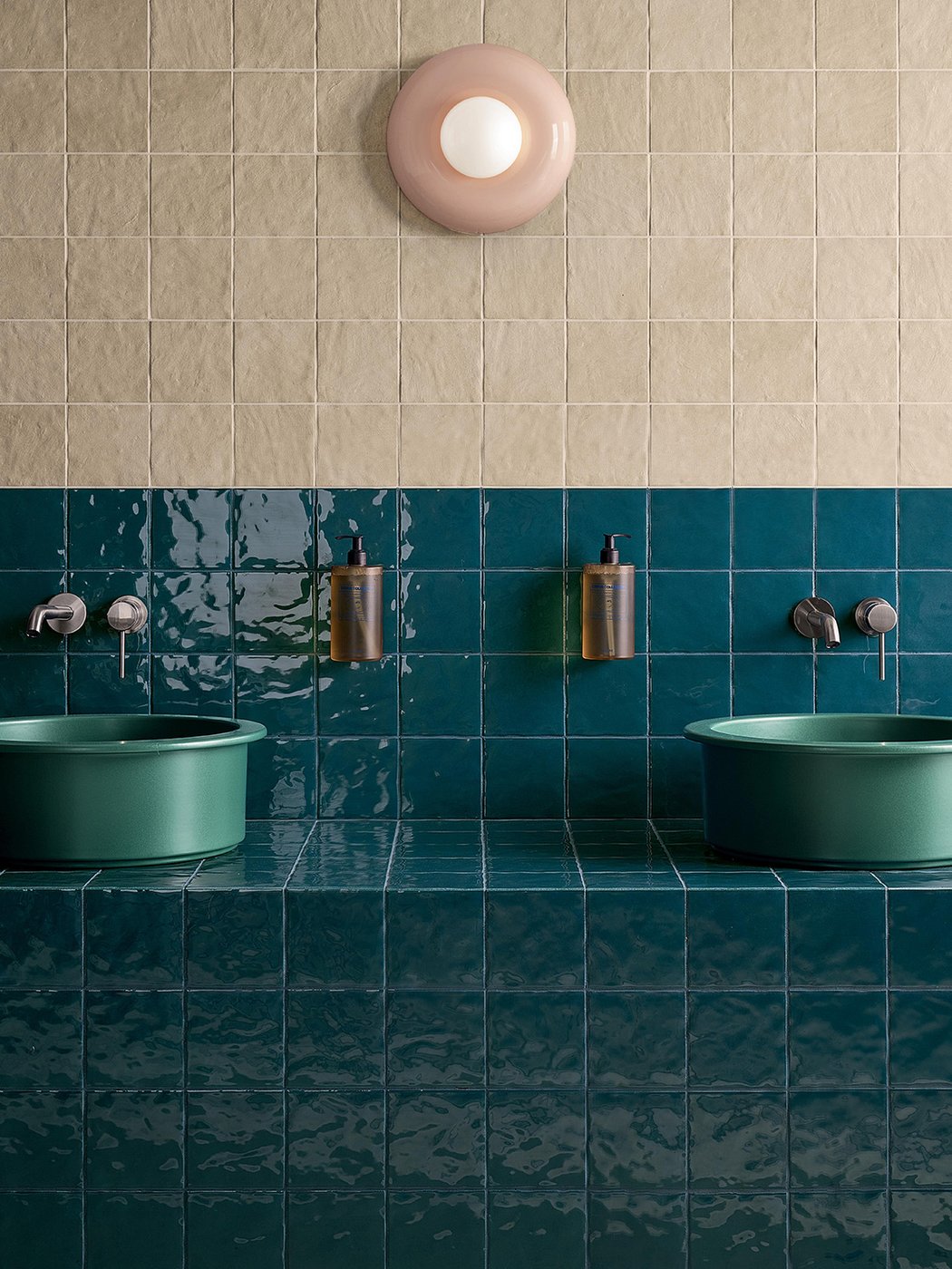 generated_MarcaCorona-Miniature-Tela-Ottanio-Public-Bathroom_01.jpg.1400x1400_q85